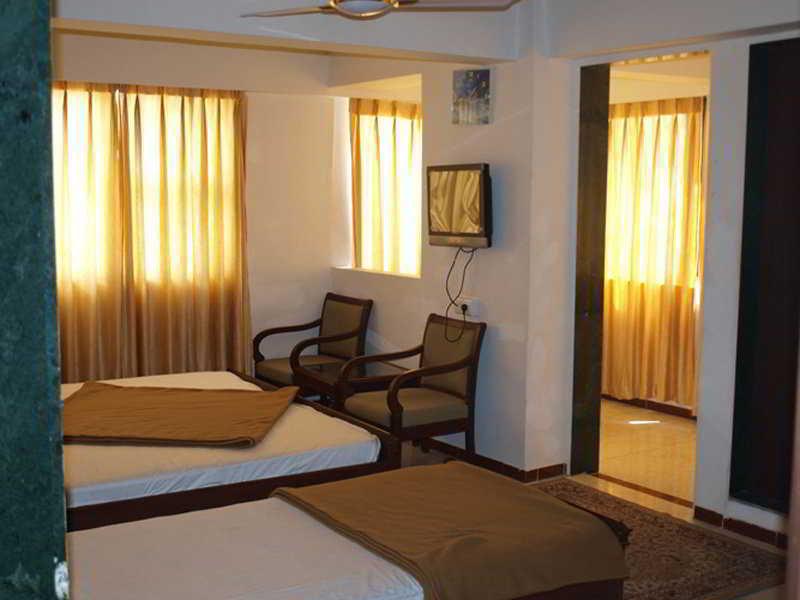 Hotel Maan Residency Ahmedabad Eksteriør bilde